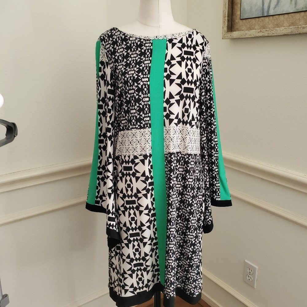 Emma & Michele Black &white shift dress